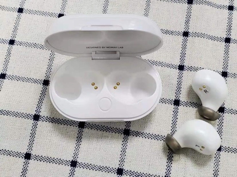MOMAX首款TWS耳机PILLS上手体验便捷小巧续航给力