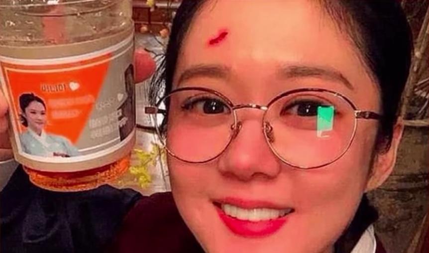 曾经的刁蛮公主张娜拉沦为“服务员”，消失10年她经历了什么