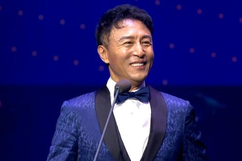 那个曾不顾家人反对，毅然出国留学的王洛勇，如今去了哪里？