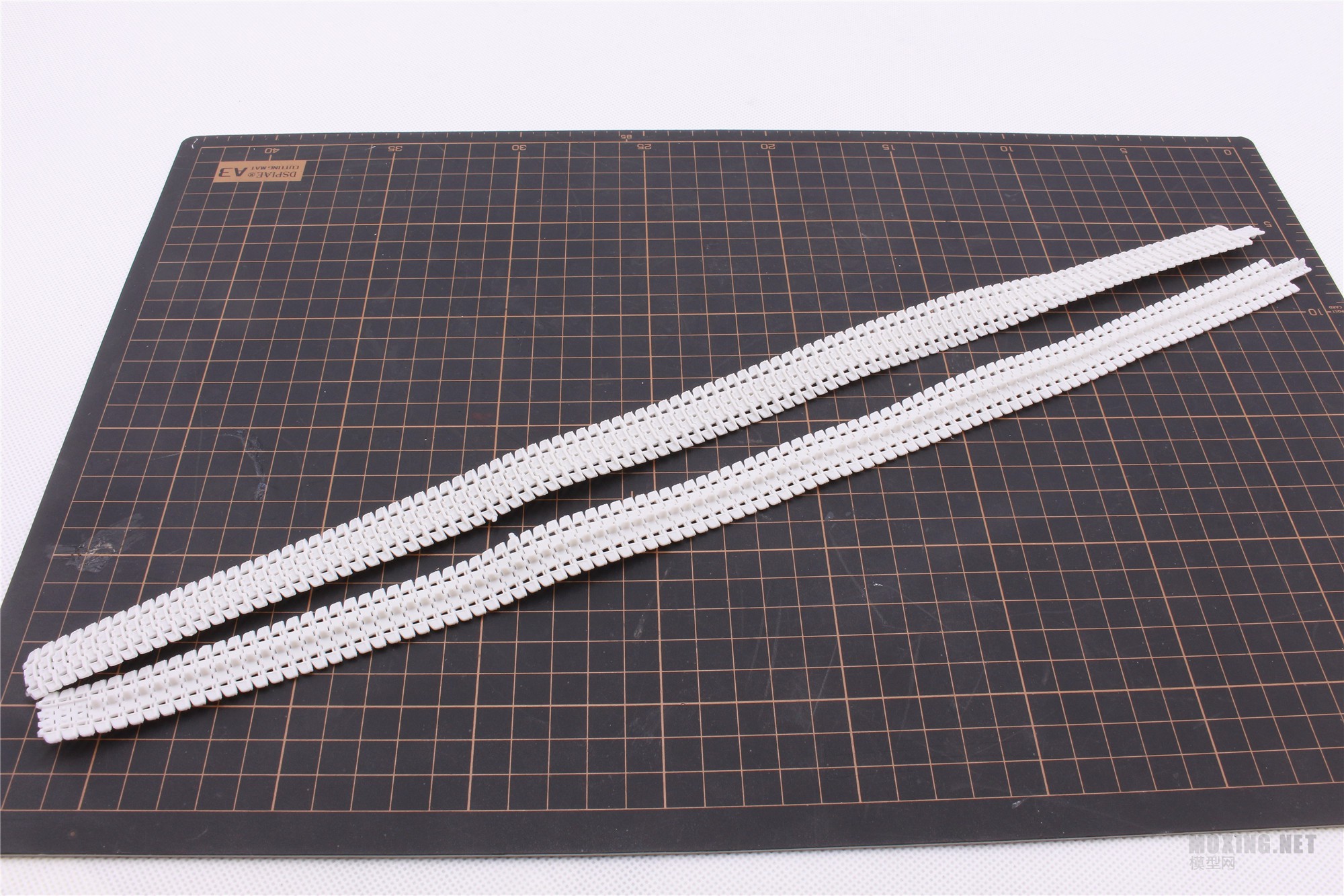 MENG,SS-018-1/35以色列“雌虎”重型装甲运输车-简介与开盒