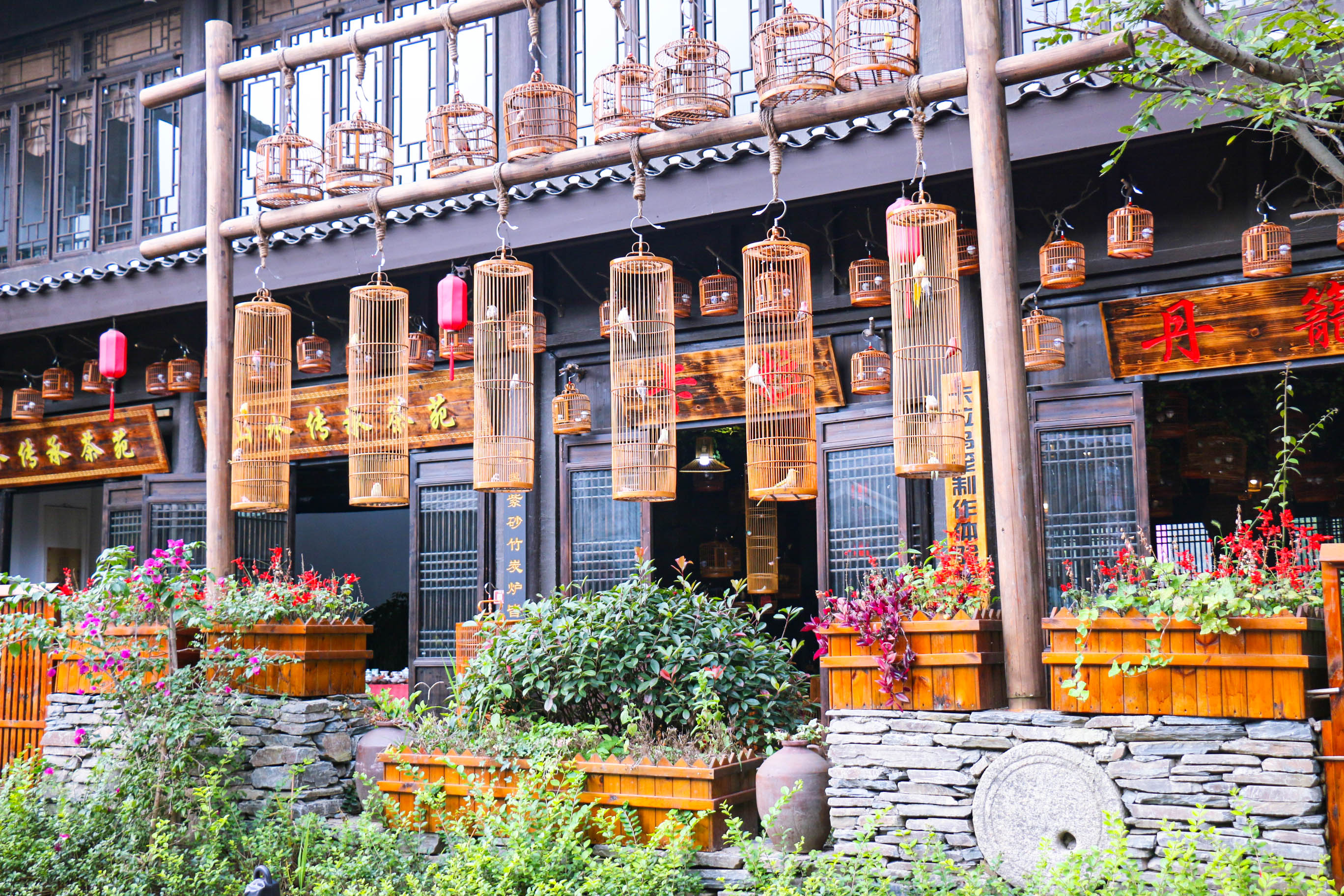 丹寨万达小镇全攻略｜夏天必打卡的小镇之一