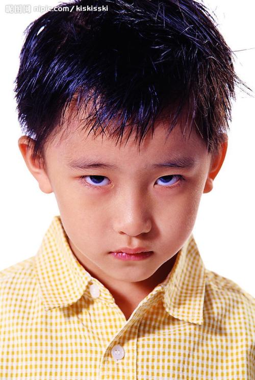 70-90年代人的思想代沟，观现代模仿老师的视频