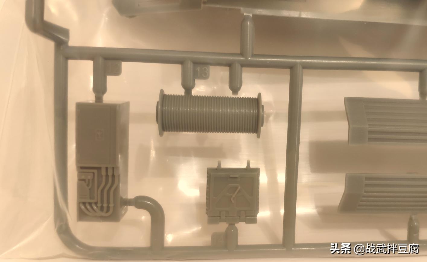 流浪地球运输车模型开箱视频,载具模型流浪地球