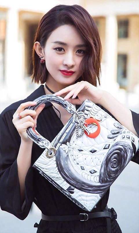 dior戴妃包哪种颜色最值得买,迪奥白色戴妃包哪款优雅高级