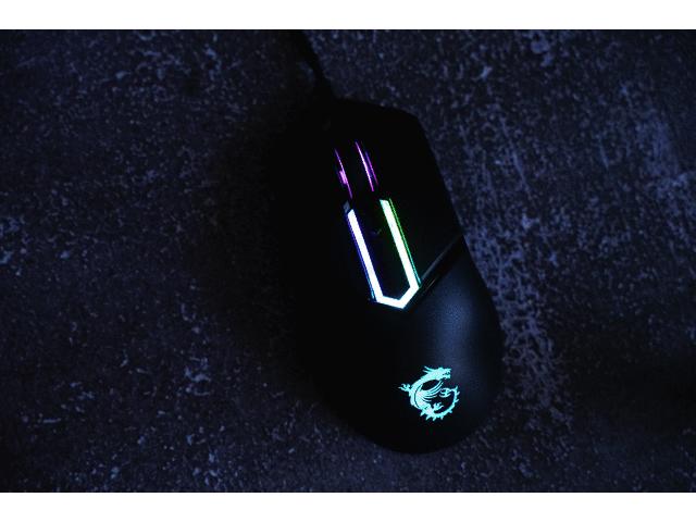 看样子就很有料，这个自带龙纹身的鼠标果然很不一般