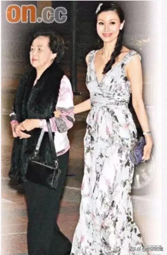 一顿天价的饭局,一顿饭吃掉40多万天价饭局被曝光