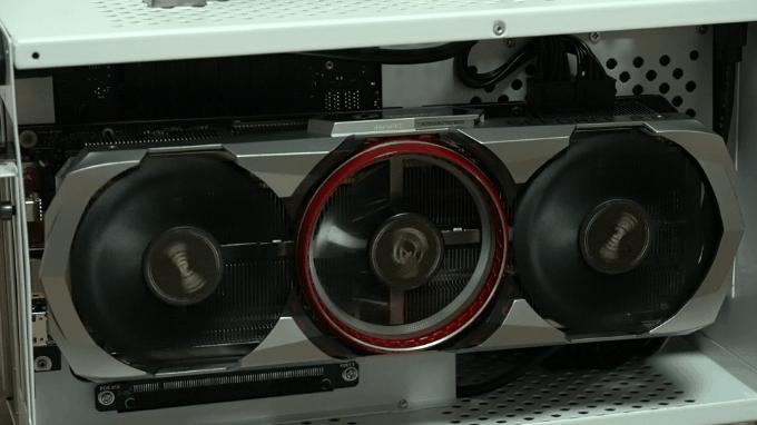 能手提个行李箱再带个相机包吗,能手提上飞机的行李箱