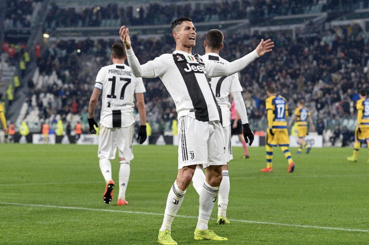 c罗对嘲讽和质疑最好的还击,c罗从不妥协