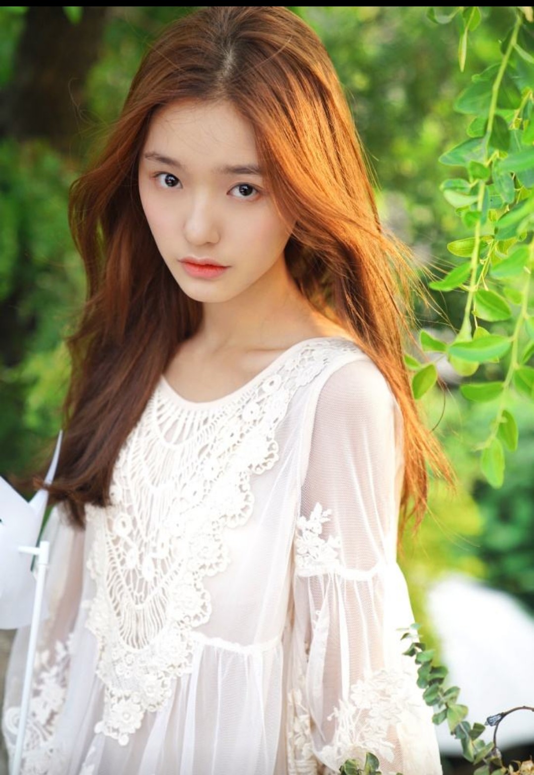 星女郎林允网红式搭配来袭,林允推荐化妆品