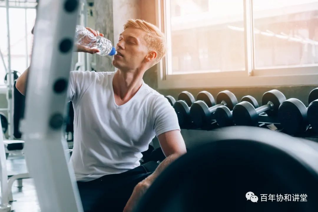 医生科普预防心梗的7个重要指标,警惕诱发心梗的十大危急时刻