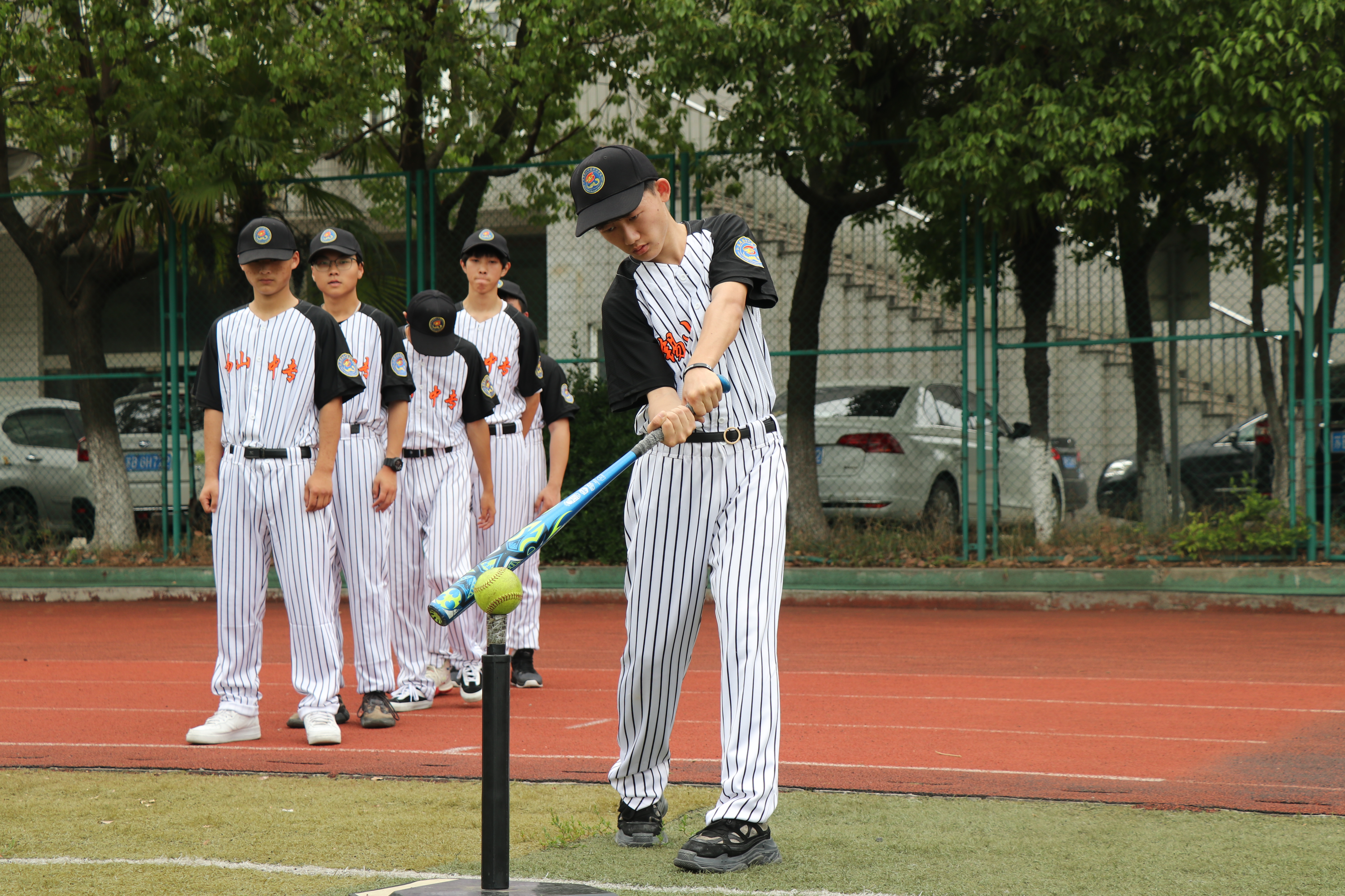 推动棒垒球特色教育与研究，这所学校获评“江苏省体育特色学校”