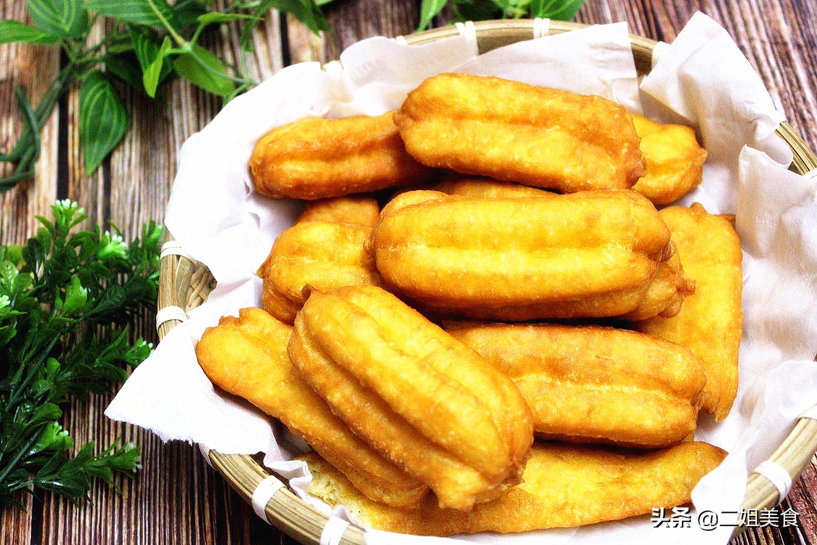 做油条发面的技巧和配方,油条如何和面才能蓬松