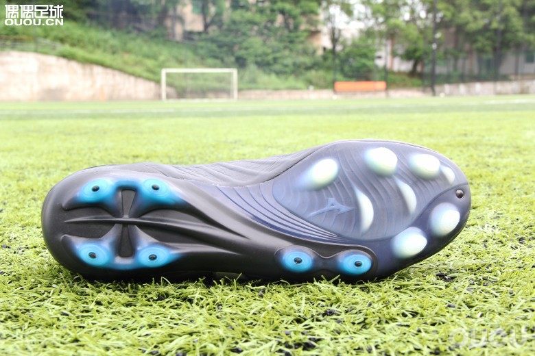 美津浓rebula3v2,美津浓rebulav1怎么样