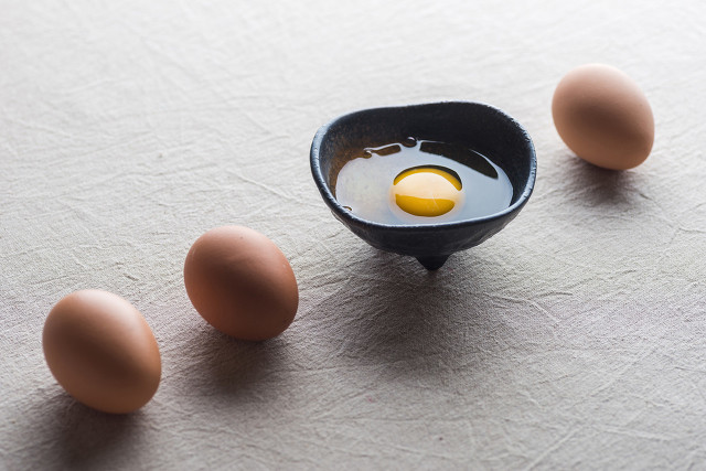 土鸡蛋洋鸡蛋有何不一样 (土鸡蛋普通鸡蛋)