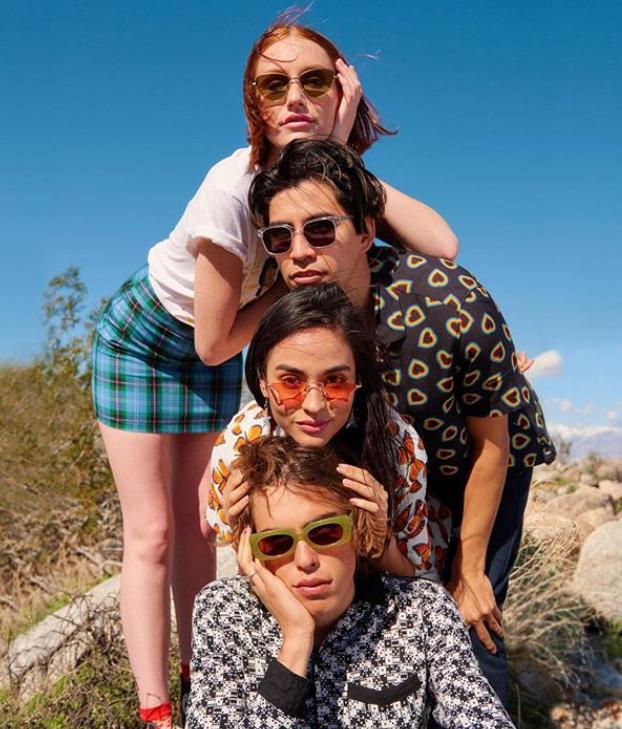 方脸女生是不是很难看,方脸太高级了