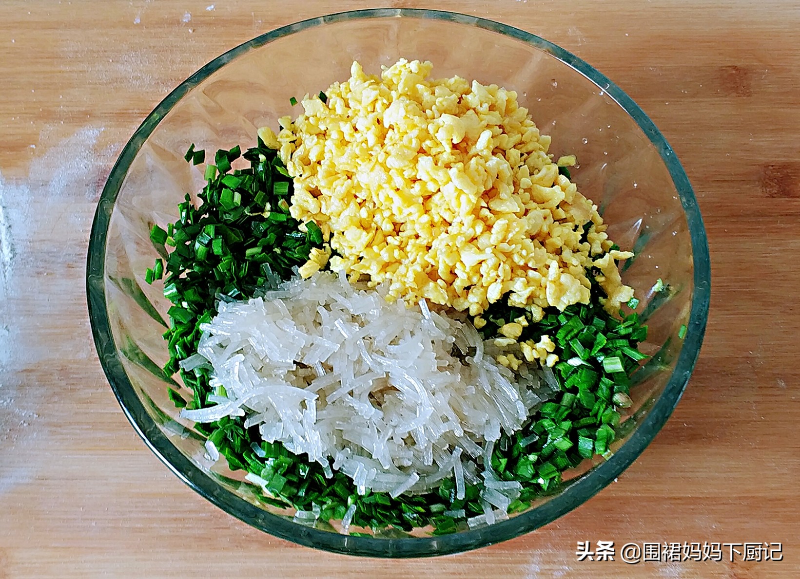 想要做出的水煎包焦香酥脆、蓬松喧软，注意这2点，一定不会失败