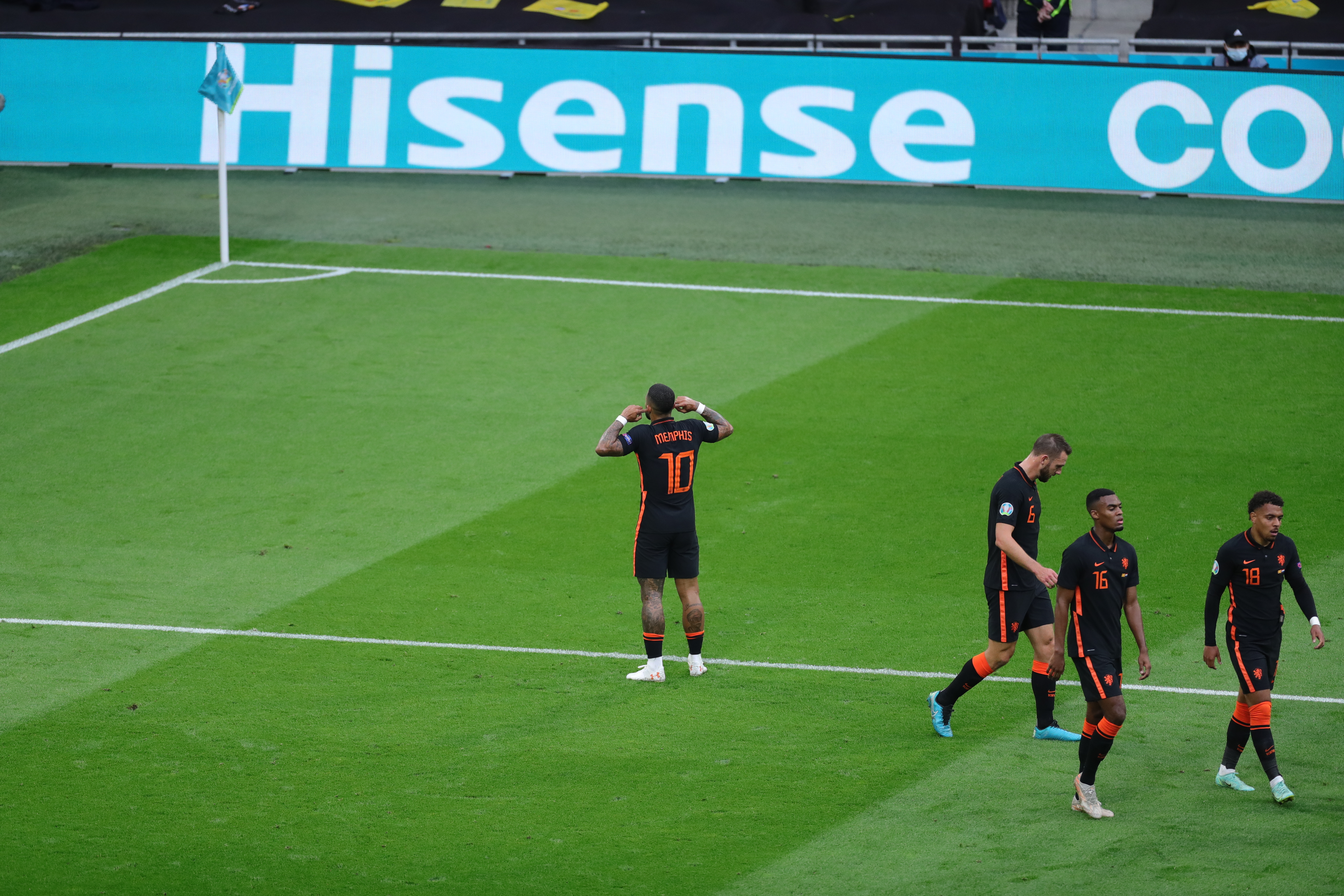 欧洲杯全胜夺冠球队,欧洲杯荷兰比利时全胜晋级16强