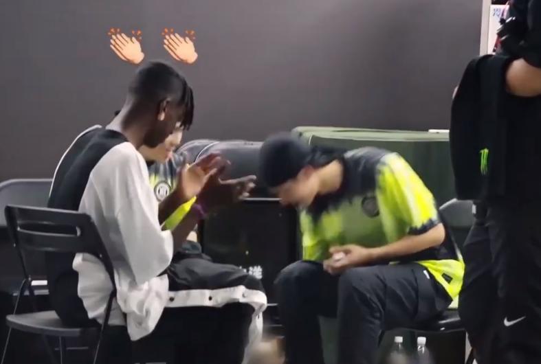 王一博秀魔术连续翻车，但布布过于捧场，黑人问号脸绝了