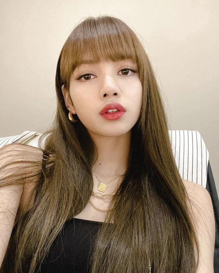 为啥相同的穿搭自己不穿不好看,同样的穿搭为什么别人穿更好看