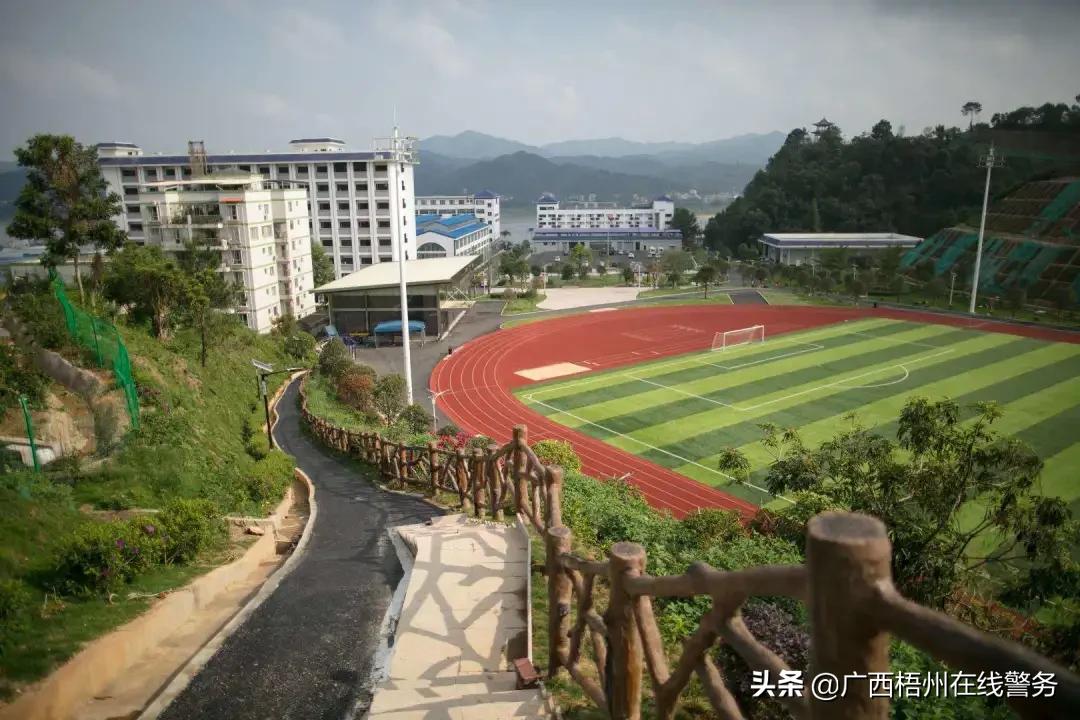 【教师节特辑】认识一下，梧州花园式的警察“摇篮”