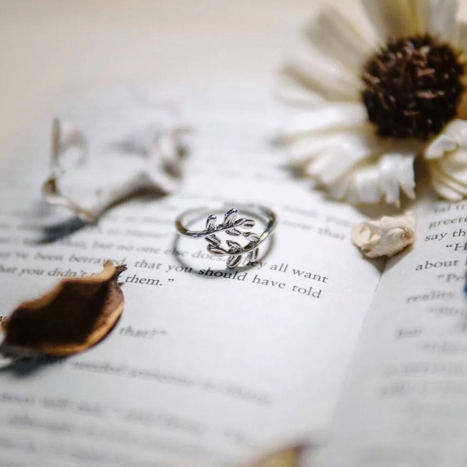 泰国便宜小众潮牌衣服,最近很火的泰国潮牌衣服