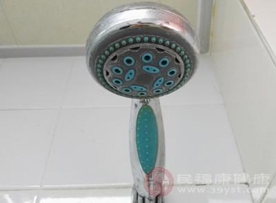 夏季常见皮肤问题,夏季皮肤容易出现的问题症状