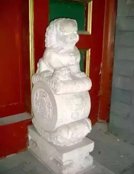 庭院围墙大门门墩图片,庭院门墩的风水讲究