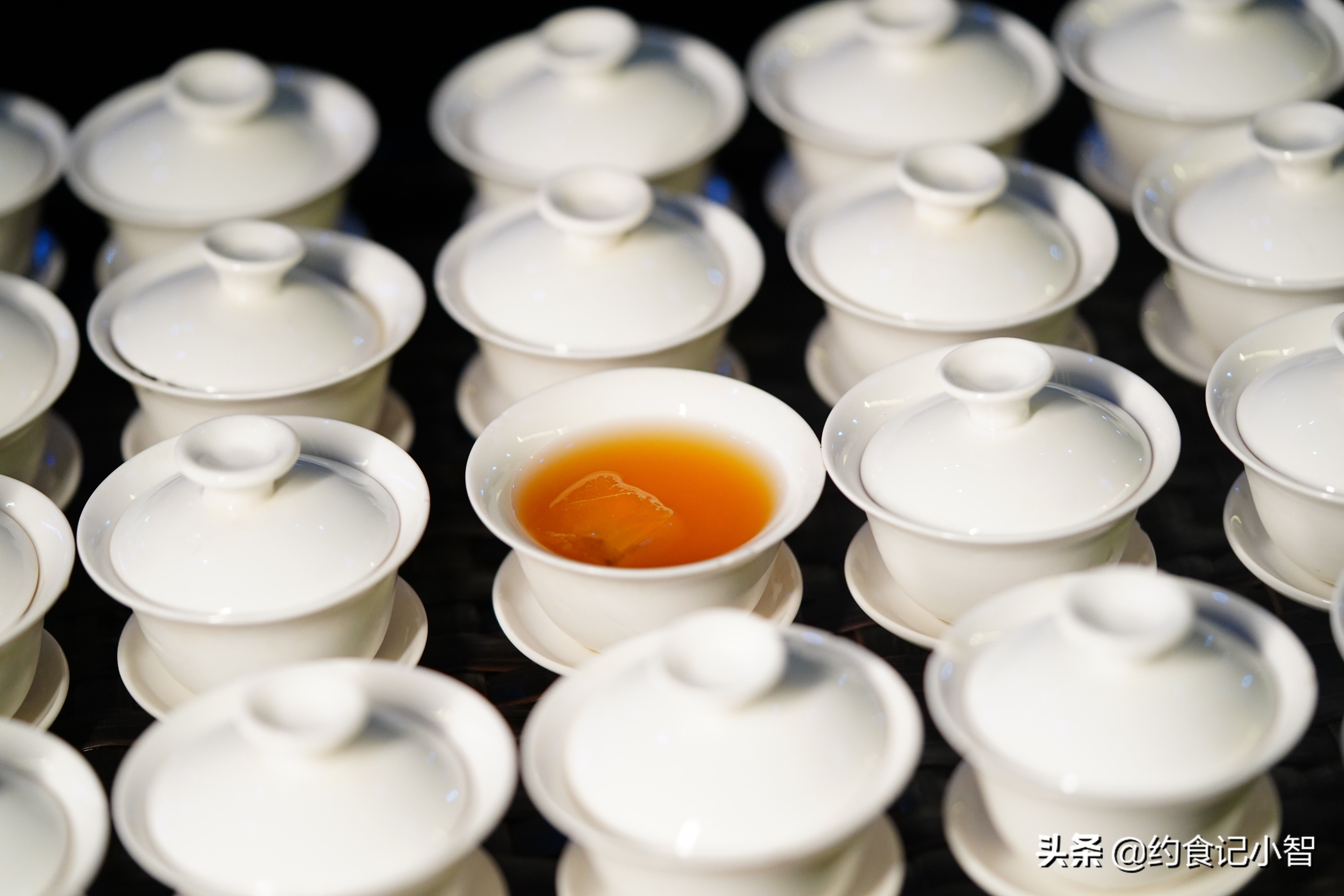 乌鲁木齐这家店丨与音乐和美酒相伴，这杯酒等你来斗