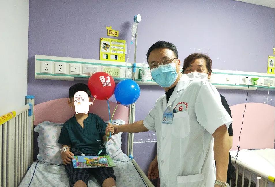 走近老医生们的“匆匆那年”