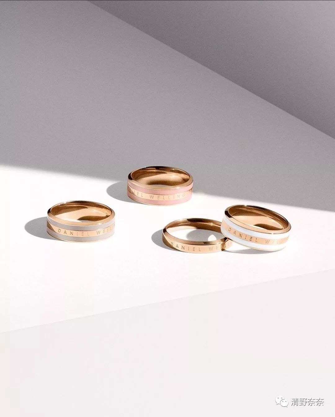 这个世界欠我,这个世界欠我一份快乐