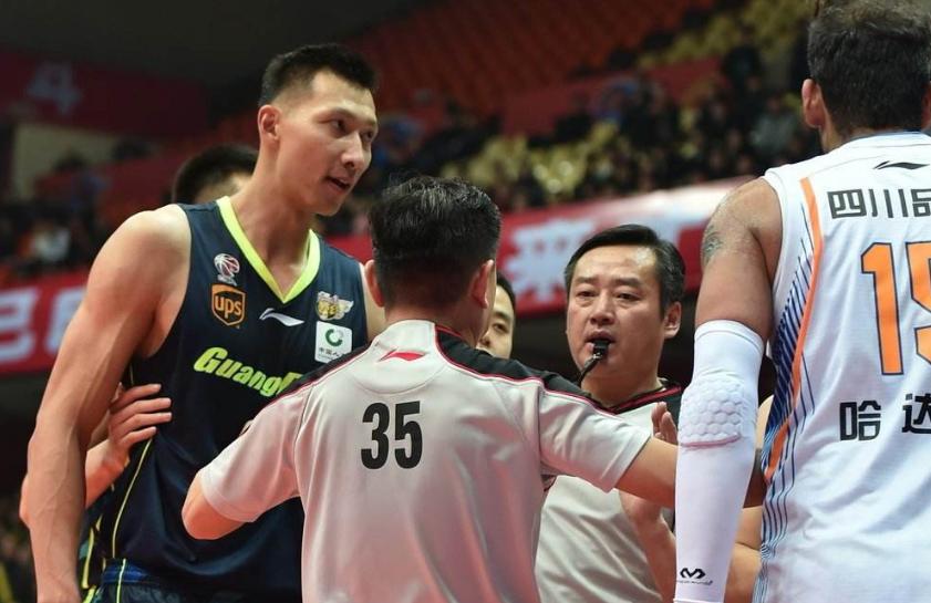 中国男篮史上十大打架高手,中国男篮最强五人组易建联