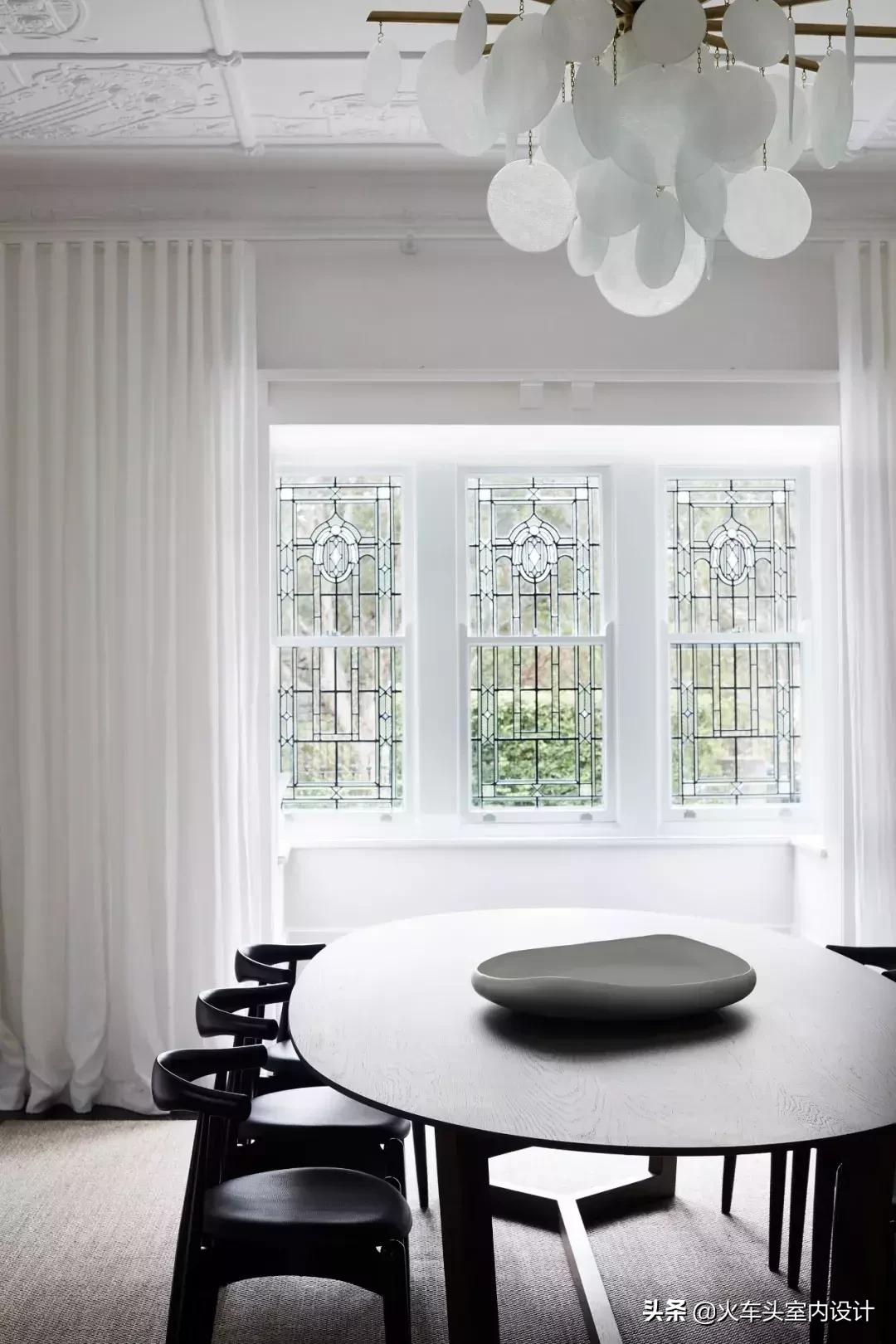 如何利用光线展现空间感 (室内光线最佳设计)