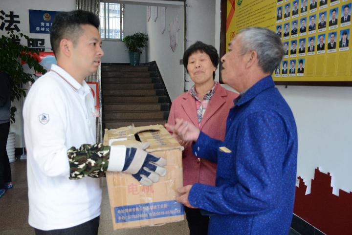 在山上捡的野山鸡,发现野生山鸡