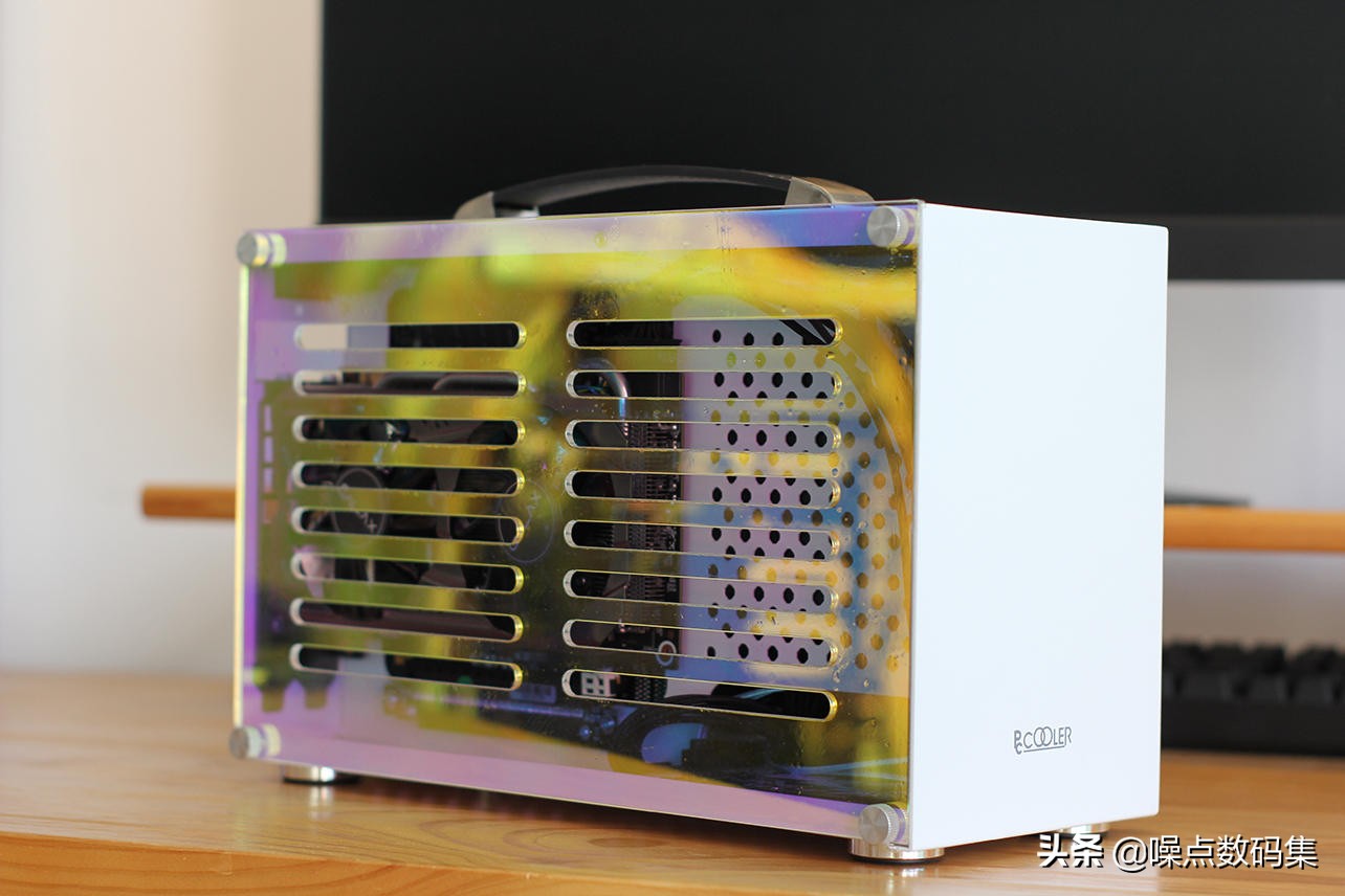 超频三蜂鸟100机箱,超频3蜂鸟i100装机