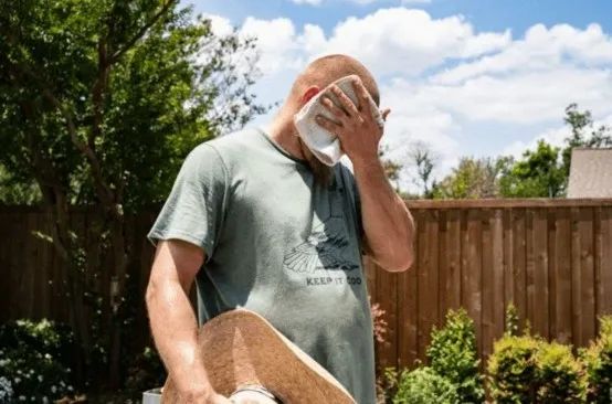 美国高温用电量激增,美国多地高温为什么没有空调