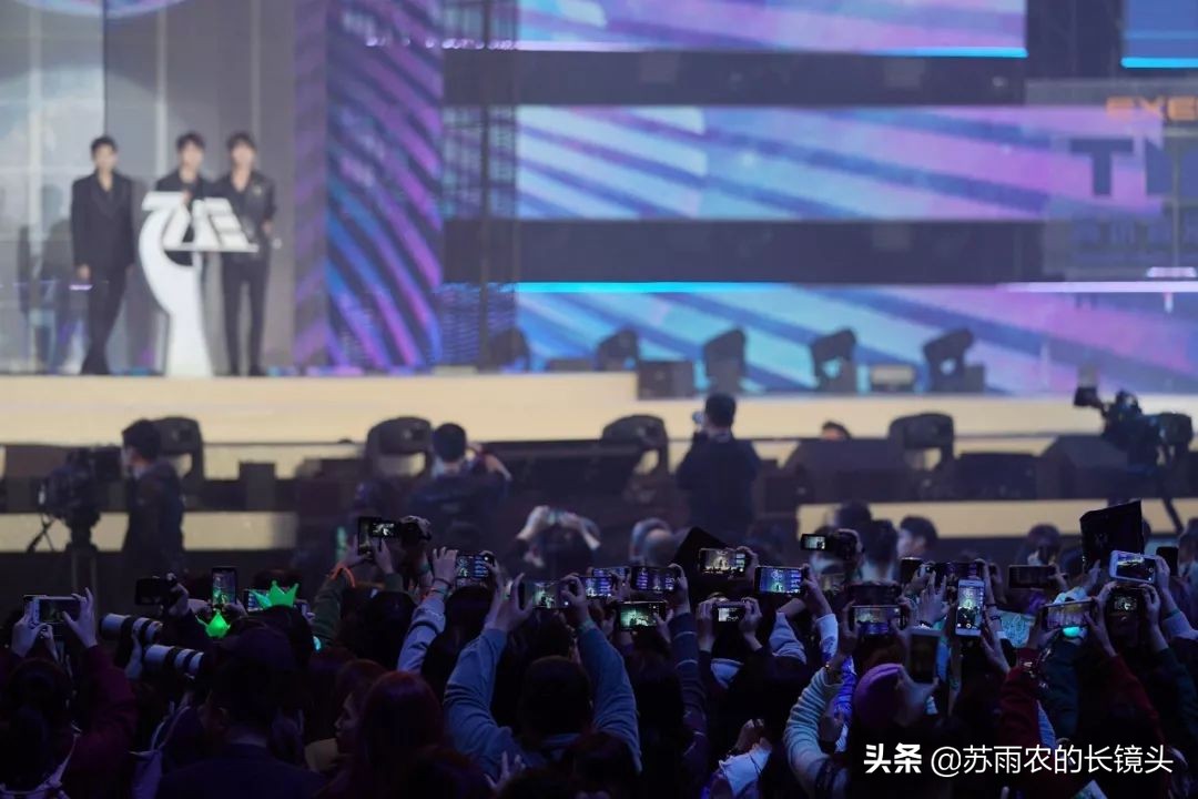 腾讯音乐娱乐盛典tfboys台下男团,exeed星途张艺兴