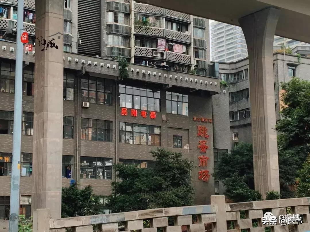 重庆大学城跳蚤市场,重庆最大跳蚤二手市场
