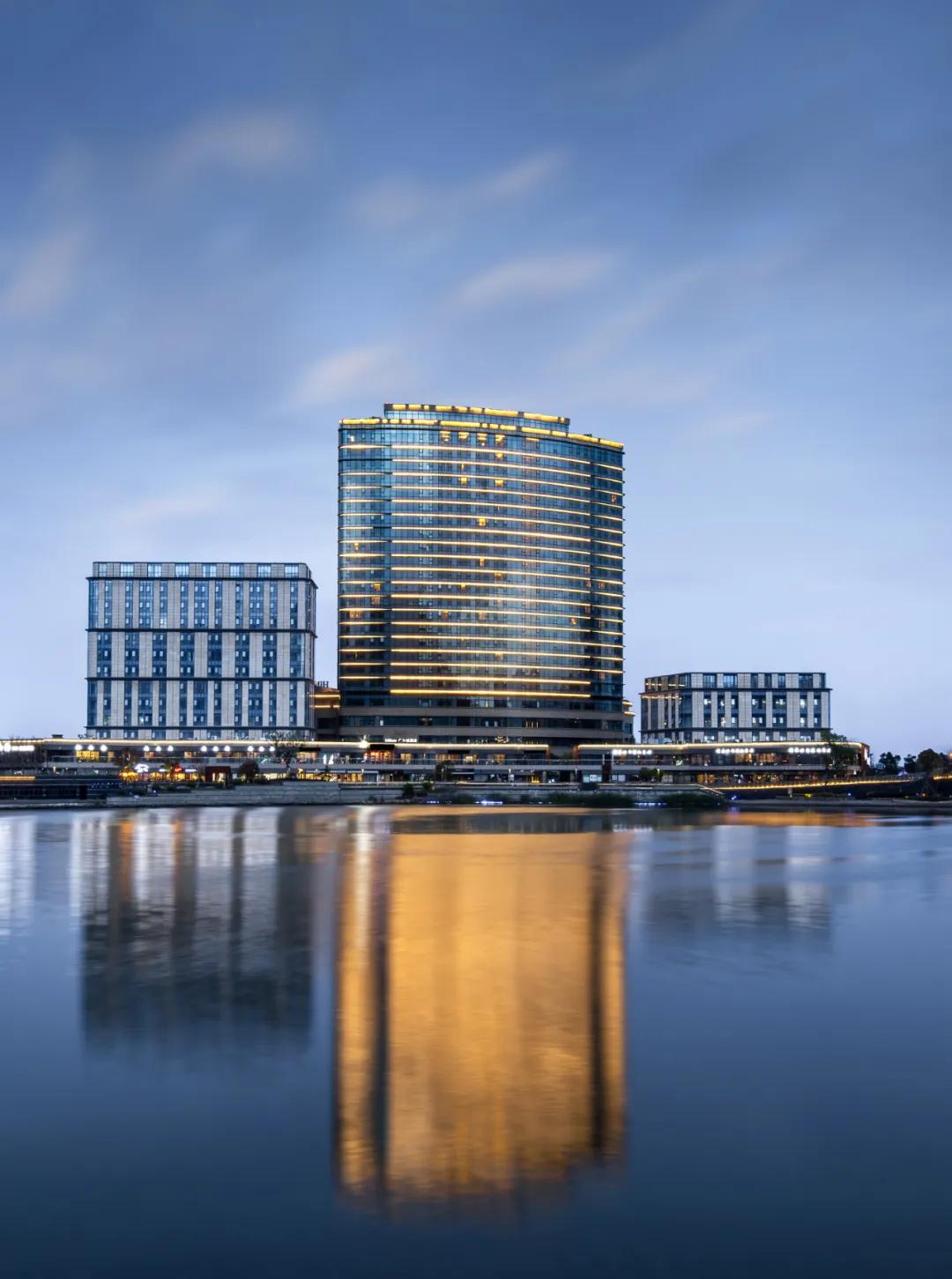 海口希尔顿酒店海鲜自助餐费用 (希尔顿海岛度假放松)