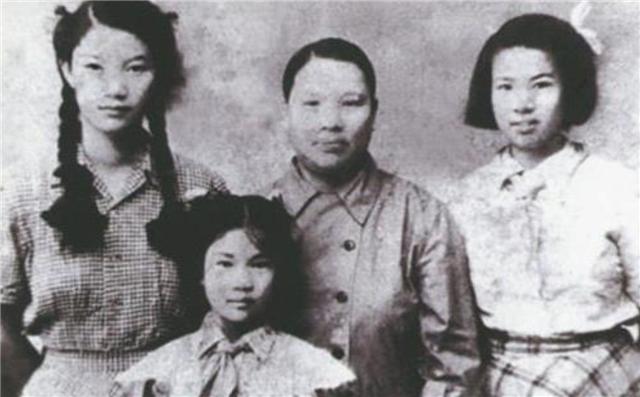 张文秋：毛岸英与毛岸青的岳母，经历2段婚姻，晚年却孑然一身