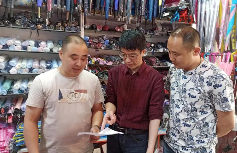 头盔“C位出圈”？日照市东港区市场监管提醒：没有3C认证的不符合摩托车乘员安全头盔标准