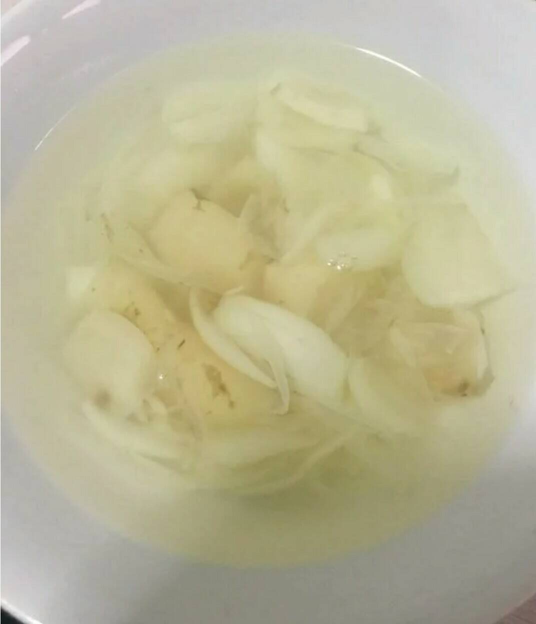 尿酸678引起脚踝痛风,尿酸降得太快诱发痛风怎么处理