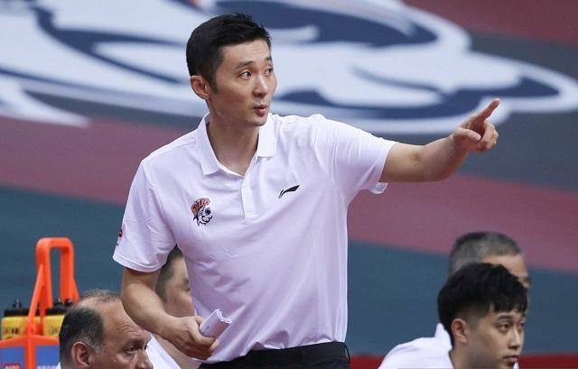 李根评价首钢视频,李根震撼全场视频