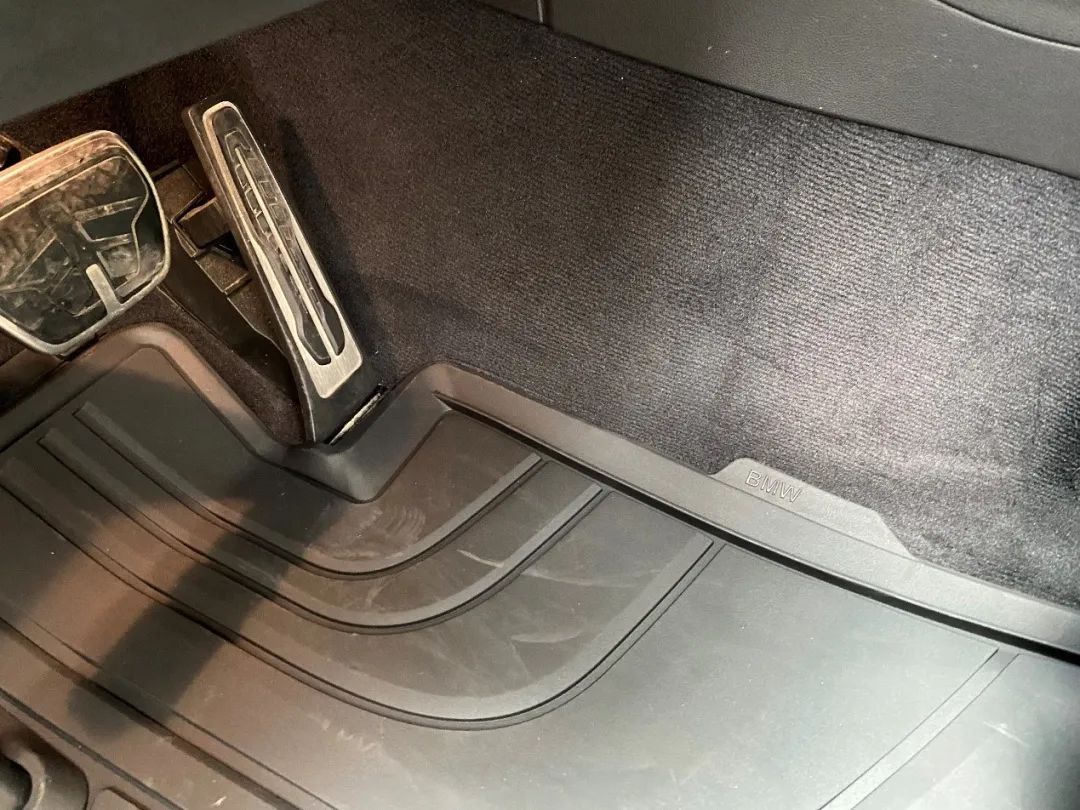 宝马原厂丝绒脚垫和全天候脚垫,宝马原厂全天候脚垫