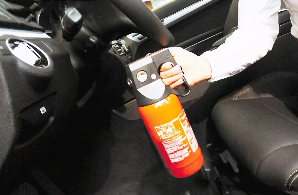 车上防身工具用什么好,汽车上合法的防身工具有哪些