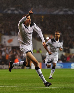 哥劝你踢球要潇洒!21世纪足坛三大潇洒哥