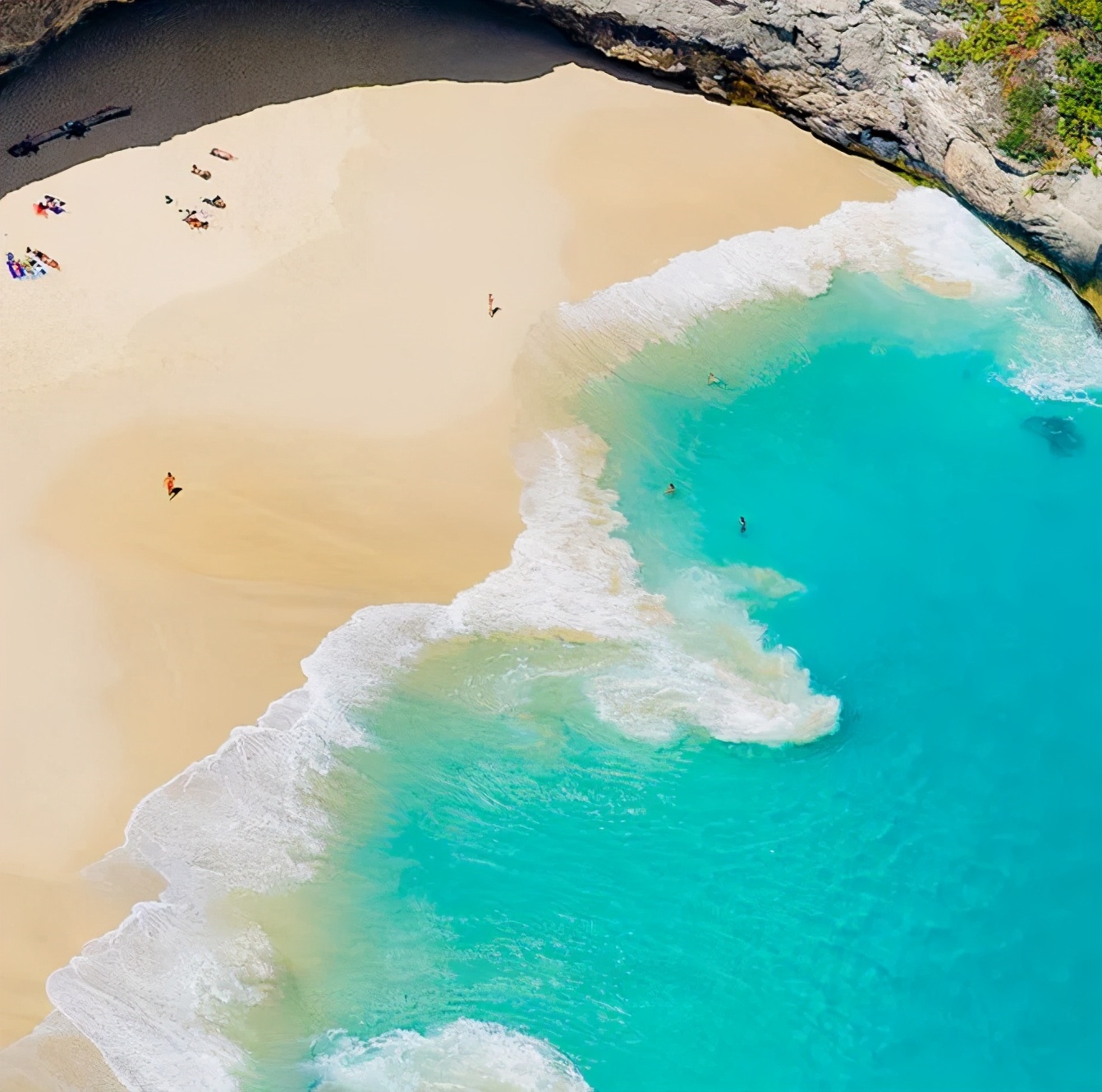 全球最适合蜜月旅行十大海岛,十大海岛度假胜地