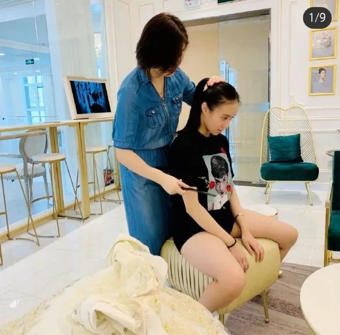 赌王女儿何超盈为什么那么胖了,赌王小公主何超欣近照曝光