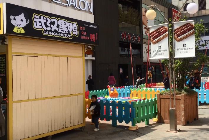 号称“小上海”的周浦镇,商业现状冰火两重天,为何万达独大