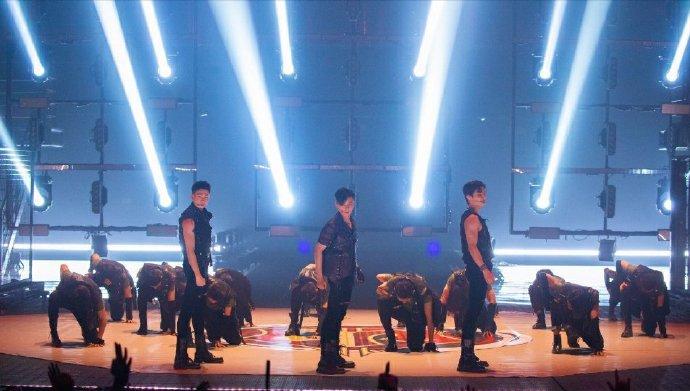 “一公”结束,哥哥们各自精彩,八个部落的队长,谁最受欢迎呢?