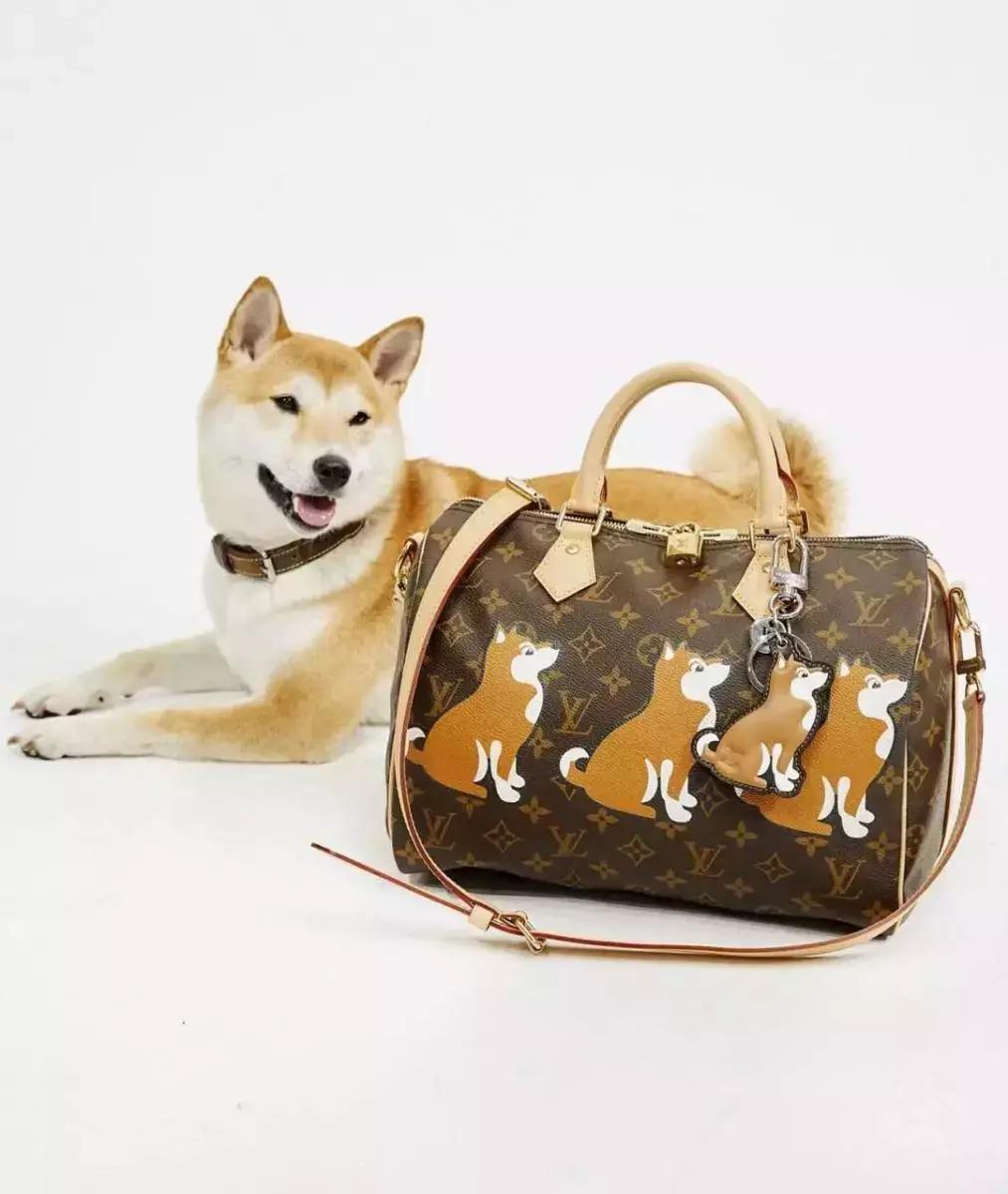 美宝莲限定口红,美宝莲买口红送的包